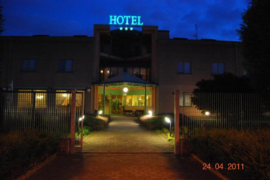 Vecchia Brianza Hotel Seveso Luaran gambar